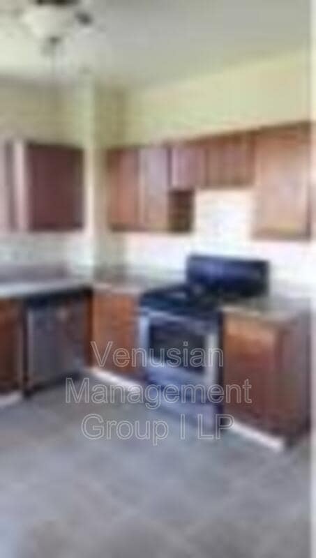 Building Photo - 162 Faybern Dr