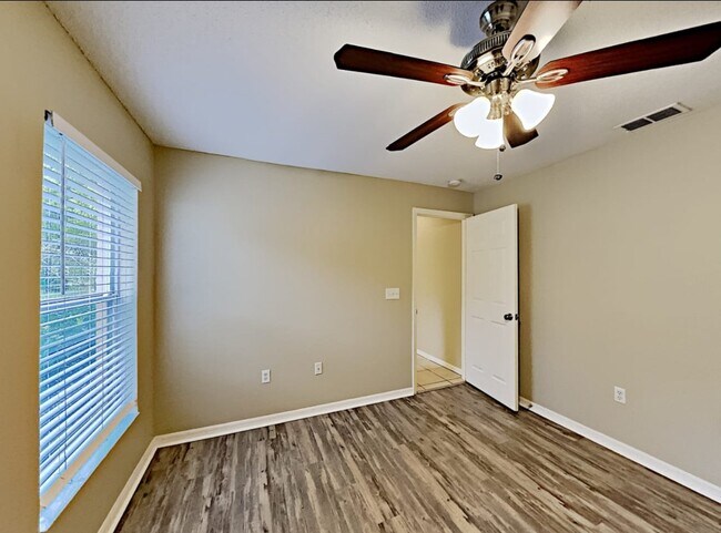 Foto del edificio - 2938 Hickory Ridge Dr