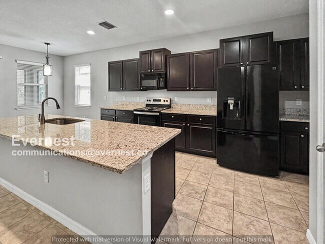 Building Photo - 11602 Warren Oaks Pl