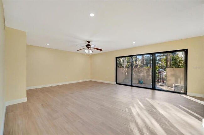 Foto del edificio - 11412 8th St N