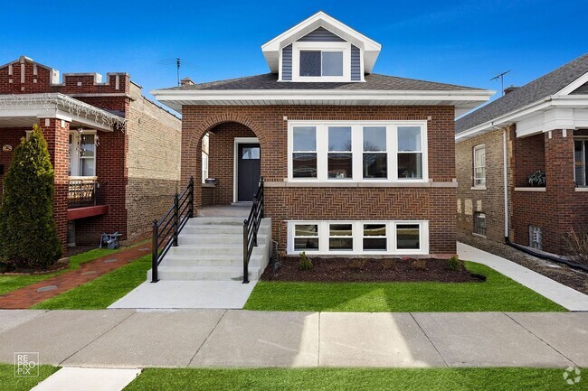 Building Photo - 1313 S 61st Ct