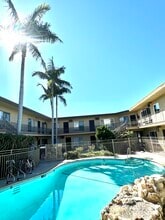 Building Photo - Oasis Apartments