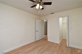 Building Photo - 16 Tangerine Ct