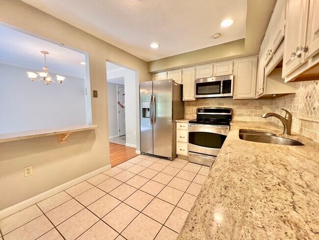 Foto del edificio - 302 Foxwood Cir