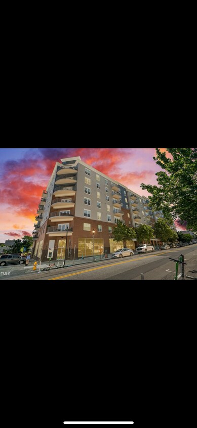 Foto principal - 222 Glenwood Ave