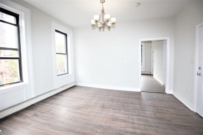 Photo - 644 Washington St Apartment