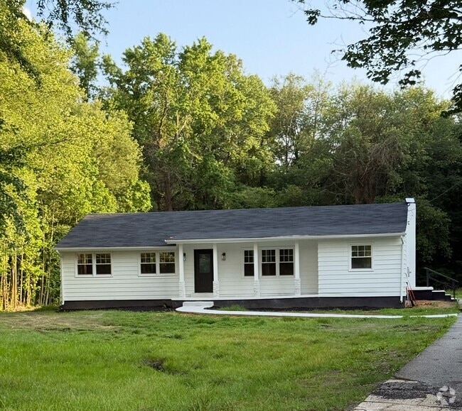 Building Photo - 2238 Lockwood Chapel Rd