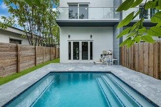 Building Photo - 3140 Carter St