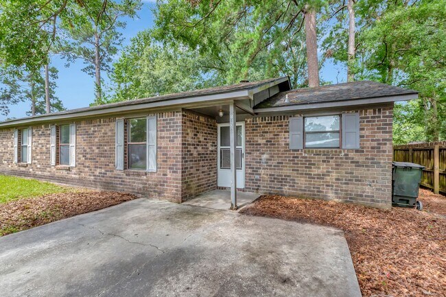 Building Photo - Charming 3BR/2B Duplex in Gadsden Acres – ...