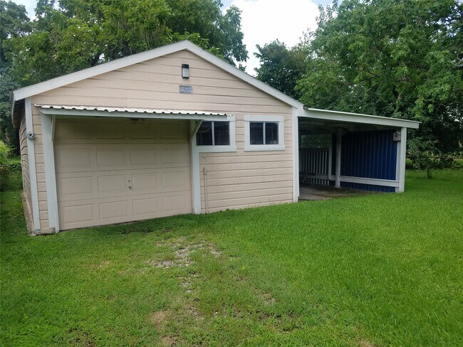 Building Photo - 12933 Barcus Ln