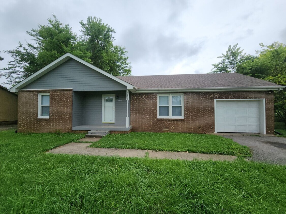 Primary Photo - Updated 3 Bed / 2 Bath Ranch – Minutes to ...