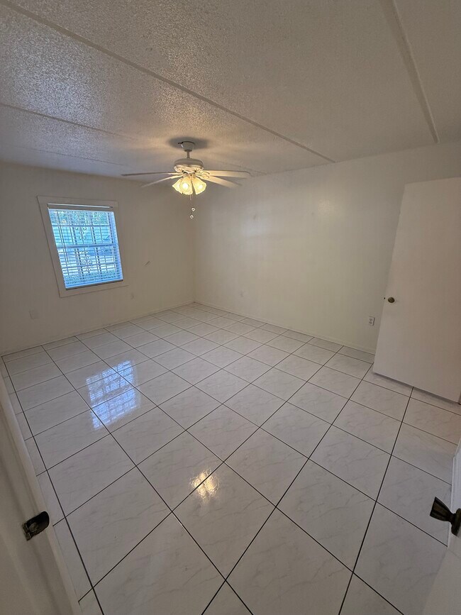 Foto del edificio - 4725 Christa Ct