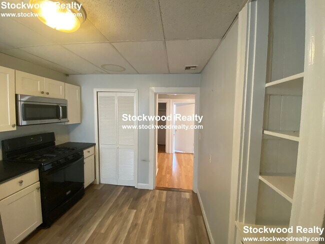 Building Photo - 858 Dorchester Ave