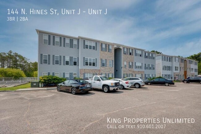 Building Photo - 144 N Hines St