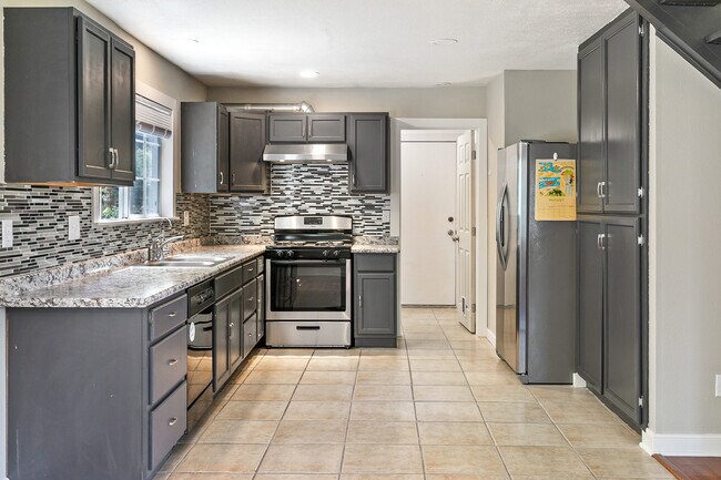 Building Photo - 1292 Aleutian Dr