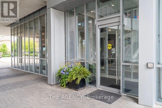 Photo du bâtiment - 9471 Yonge St