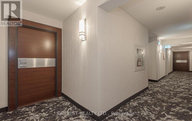 Photo du bâtiment - 15 Iceboat Terr