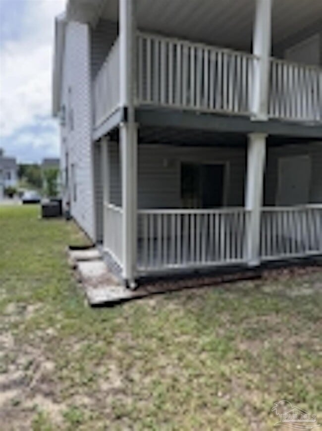 Building Photo - 1500 E Johnson Ave