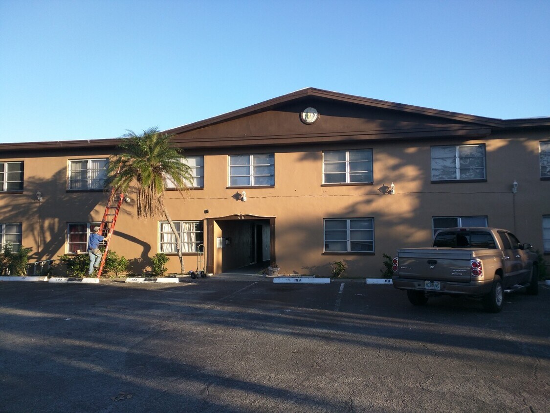 Primary Photo - 275 116th Ave