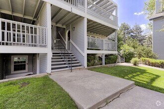 Building Photo - 1601 W Swallow Rd