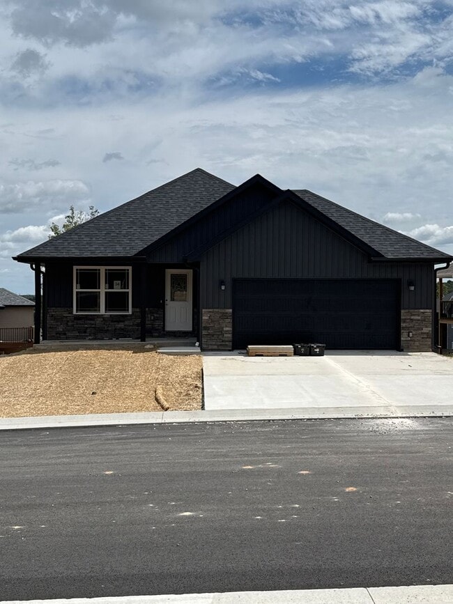Building Photo - 932 Cottage Hill Wy