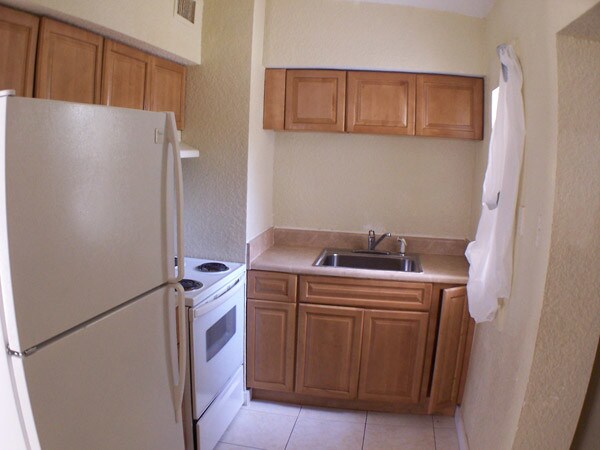 Building Photo - 2644 Edgewood Ave W