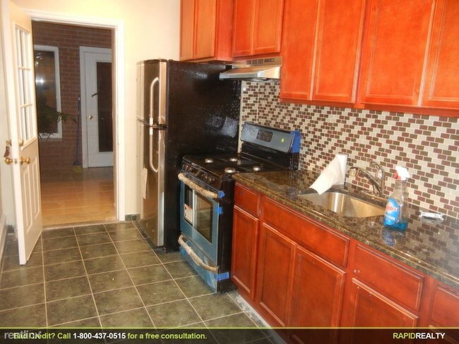 Building Photo - 823 McDonald Ave