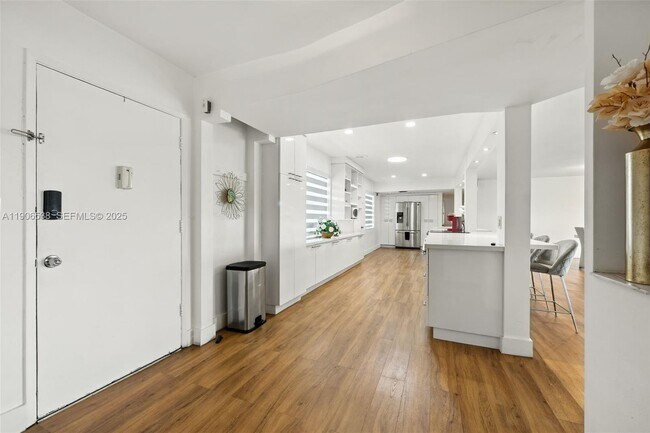 Foto del edificio - 1350 NE 191st St