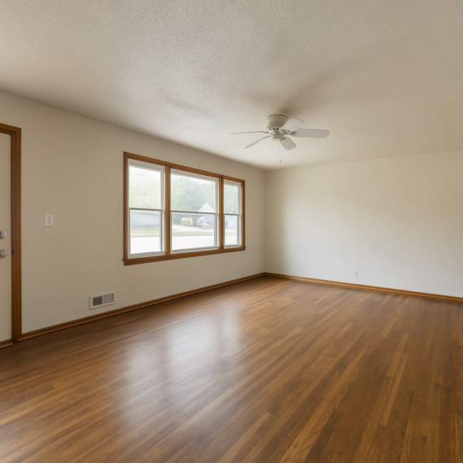 Building Photo - 1221 Vincent Pl