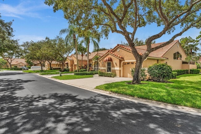 Building Photo - 1904 Rosewood Way