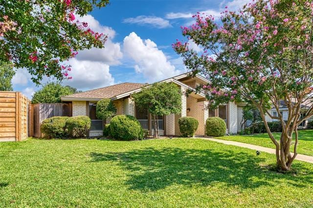 Foto del edificio - 2121 Stone Creek Dr