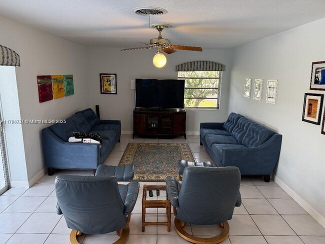 Foto del edificio - 13790 SW 80th Ave