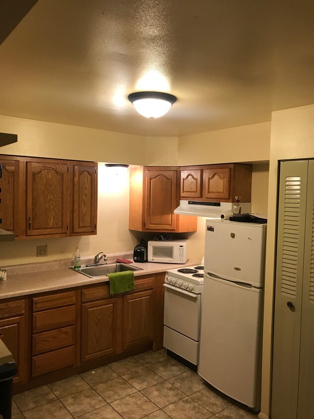 Primary Photo - 833-835 N 14th St