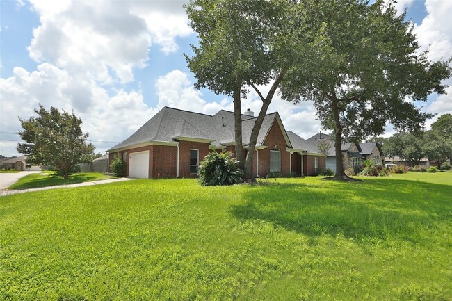 Building Photo - 24603 Haigshire Dr
