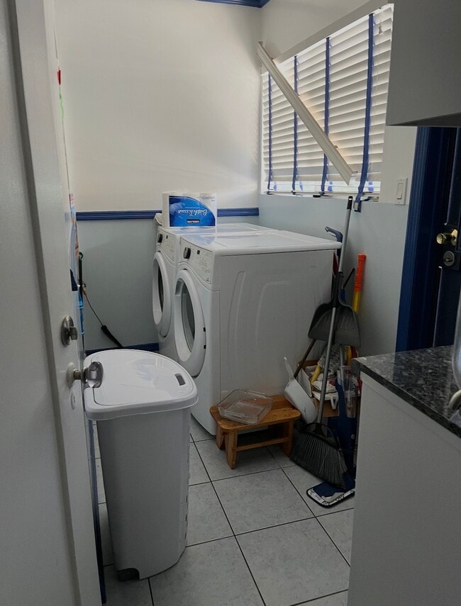 Building Photo - 4177 Halldale Ave