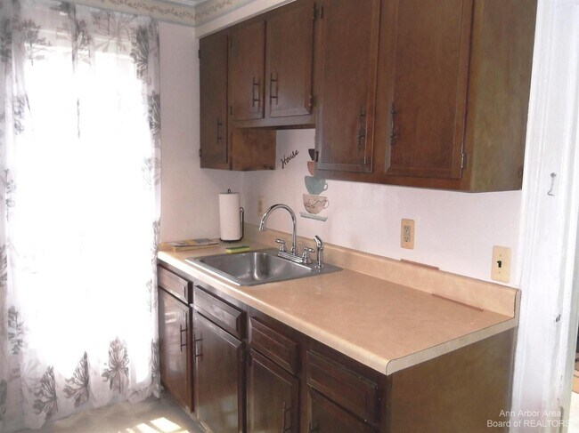 Foto del edificio - 533 N Huron St
