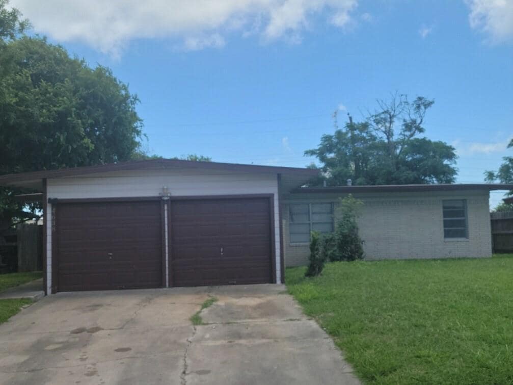 4638 Adkins Dr, Corpus Christi, TX 78411 House Rental in Corpus