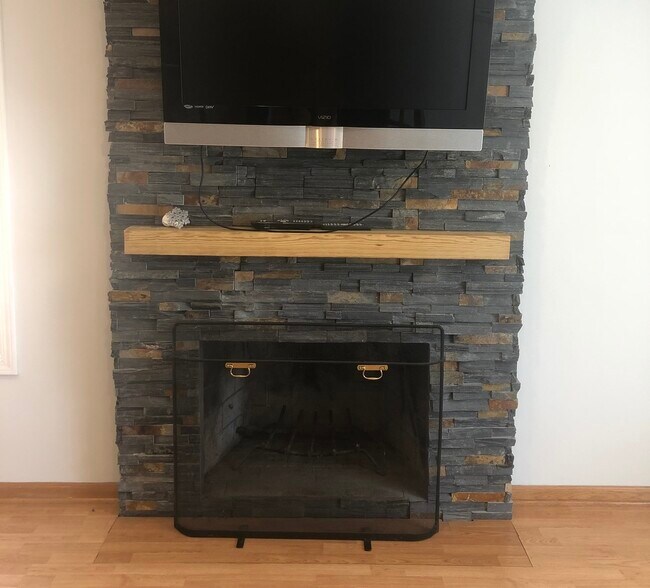 Foto del edificio - 1058 Fremont Ct W
