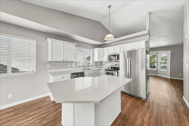 Building Photo - 5521 W Stone Blf Wy