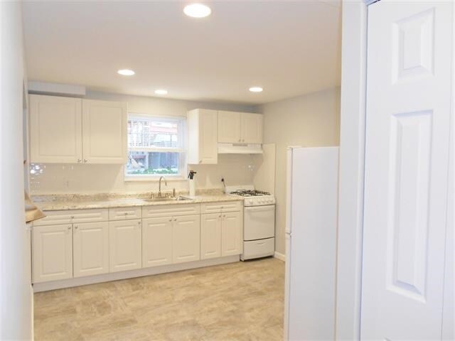 Building Photo - 210 Huber St