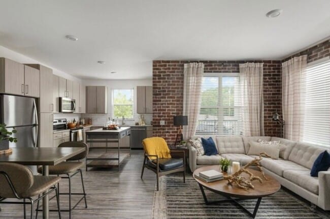 Foto del edificio - 951 Brittany Park Dr