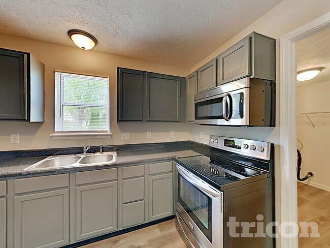 Foto del edificio - 4066 Knollwood Ave