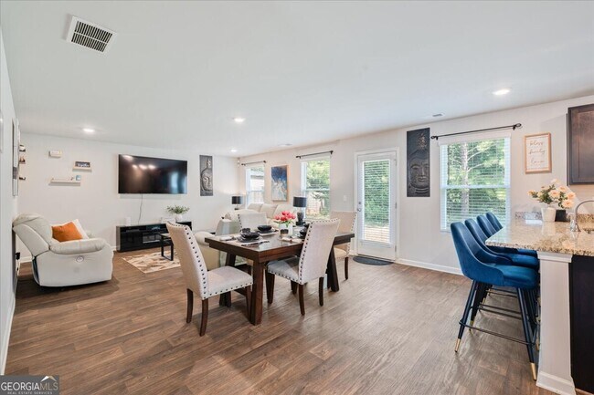 Building Photo - 191 Goodall Woods Dr