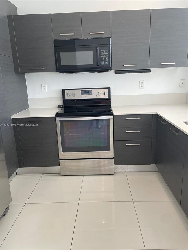 Foto del edificio - 3486 NW 13th St