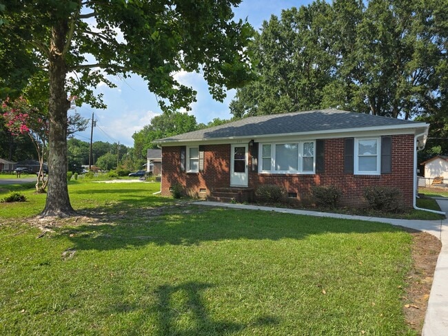 Building Photo - 300 Mary Scott Dr