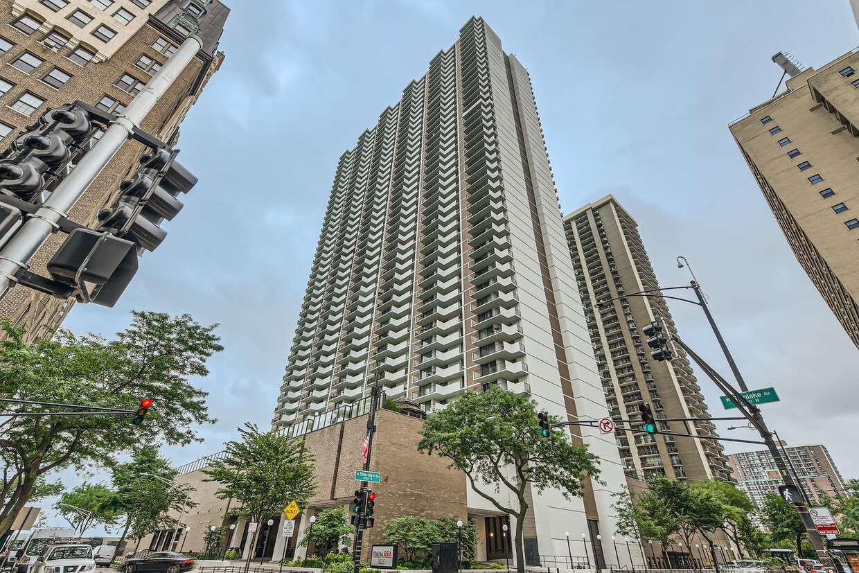 6033 N Sheridan Rd Unit 24H, Chicago, IL 60660 - Condo for Rent in ...