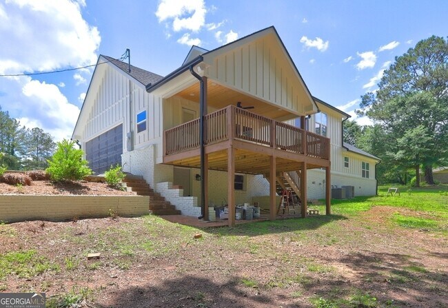 Building Photo - 375 Foster Dr