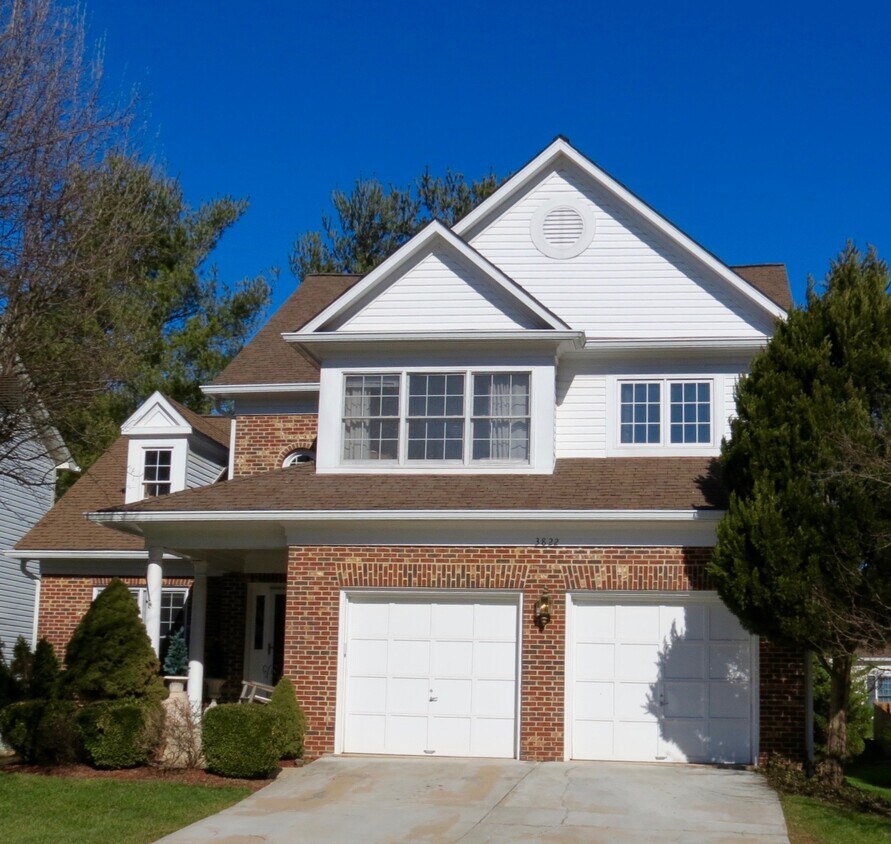 Primary Photo - 3822 Parkland Drive