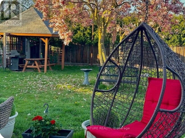 Building Photo - 441 Seaton Dr