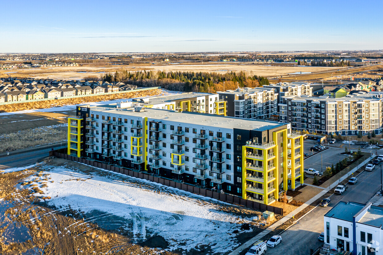 Photo du bâtiment - La Vie Luxury Living